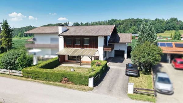 Immobilie in Vachendorf - Beliebte Wohnlage Vachendorfs - Doppelhaushälfte mit 165m² Wfl. und 585m² Grundstück - Bild 3