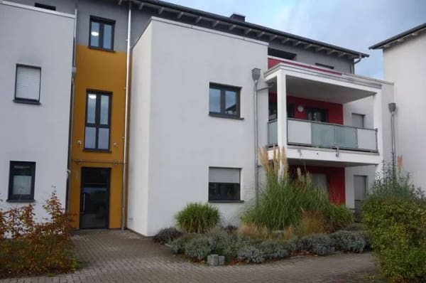 Immobilie in Schwülper - Supergepflegte 4Zi.- Eigentumswohnung mit Balkon, Fahrstuhl und Einstellplatz in Schwülper- OT Walle - Bild 1