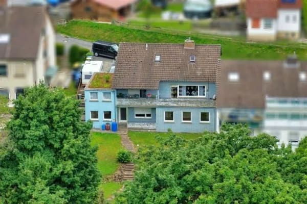 Immobilie in Bad Sooden-Allendorf - Einfamilienhaus mit Einliegerwohnung zur Kapitalanlage oder Eigennutzung  - Bild 1