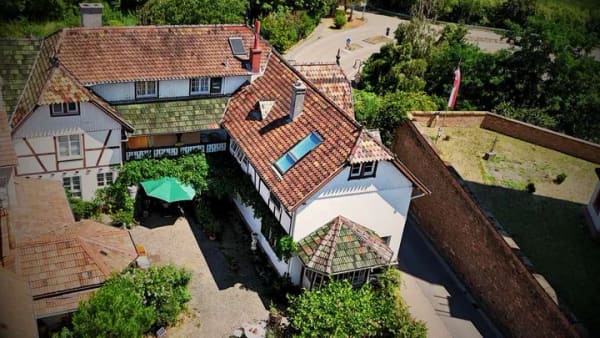 Immobilie in Jockgrim - Historie trifft Weitblick: Einzigartiges Wohnen auf der Stadtmauer mit Rheinebene-Panorama - Bild 2