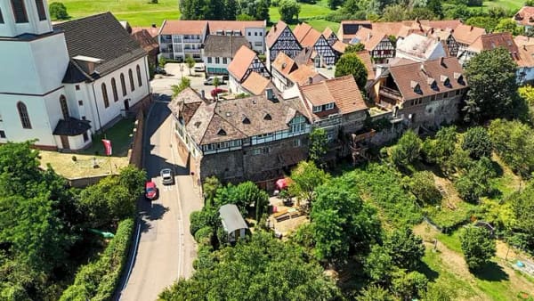Immobilie in Jockgrim - Historie trifft Weitblick: Einzigartiges Wohnen auf der Stadtmauer mit Rheinebene-Panorama - Bild 3