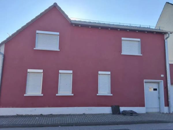 Immobilie in Flörsheim - Einfamilienhaus mit großer Dachterrasse– viel Potenzial zur individuellen Gestaltung - Bild 0