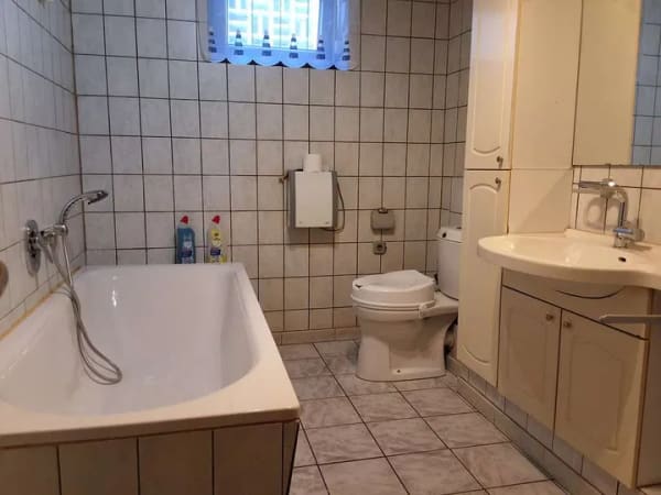 Immobilie in Flörsheim - Einfamilienhaus mit großer Dachterrasse– viel Potenzial zur individuellen Gestaltung - Bild 2