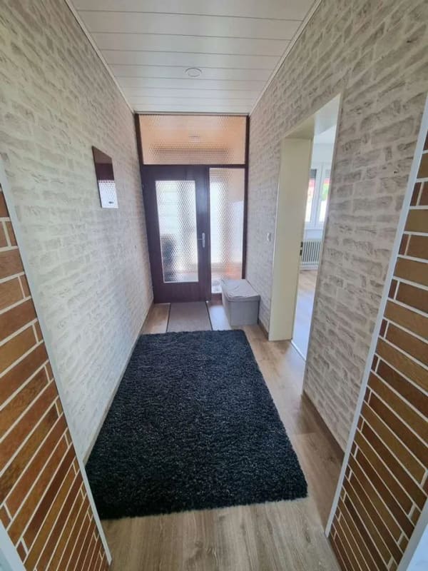 Immobilie in Rattelsdorf - Charmantes Einfamilienhaus mit zwei Wohneinheiten, großem Hof, Scheune und Grünfläche! - Bild 1