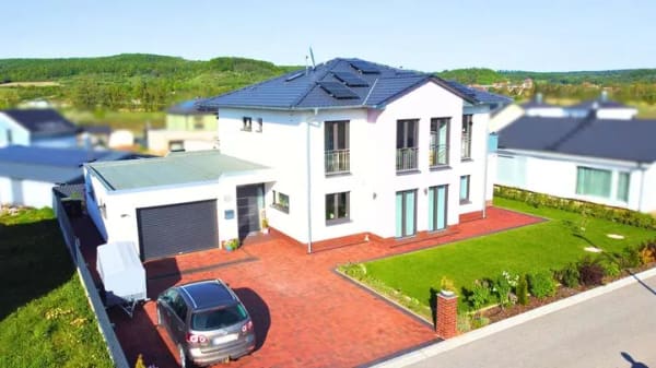 Immobilie in Scheinfeld - Moderne Familienresidenz in Scheinfeld – Zeitloses Wohnen im Grünen - Bild 2