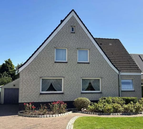 Immobilie in Schönkirchen - Solides, großzügiges Einfamilienhaus in zentgraler Lage - Bild 3