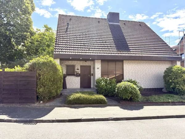 Immobilie in Sonsbeck - PROVISIONSFREI - Freist. Einfamilienhaus in Bestlage - Wohnen mit Garten auf attrakt. Eckgrundstück - Bild 1