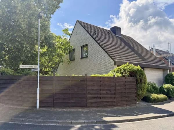 Immobilie in Sonsbeck - PROVISIONSFREI - Freist. Einfamilienhaus in Bestlage - Wohnen mit Garten auf attrakt. Eckgrundstück - Bild 2