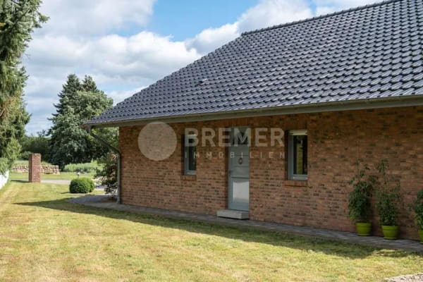 Immobilie in Thomasburg - Hochwertiger Bungalow mit weitläufigem Garten in Thomasburg, östlich von Lüneburg - Bild 1