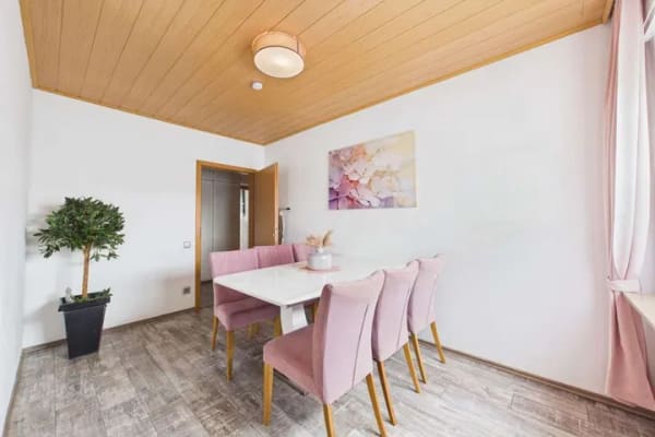 Immobilie in Oelde - Ruhig wohnen: 4-Zimmer-Wohnung mit Balkon, Garage und Stellplatz in Oelde-Stromberg - Bild 1