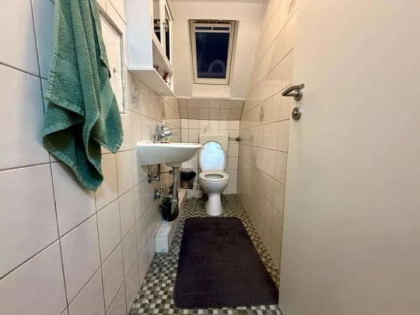 Immobilie in Kirchheim unter Teck - Helle Dachgeschosswohnung aus 2 Einheiten – vielseitig nutzbar - Bild 3