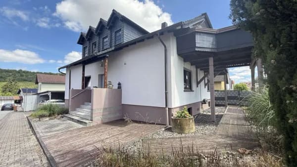 Immobilie in Appenheim - Modernes Ein- bis Zweifamilienhaus mit Pool, Sauna und großzügigem Grundstück in Appenheim - Bild 2