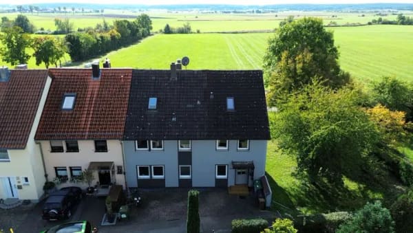 Immobilie in Herrieden - Charmante 3-Zimmer-Dachgeschosswohnung mit Gartenterrasse - Bild 0