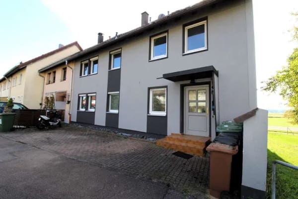 Immobilie in Herrieden - Charmante 3-Zimmer-Dachgeschosswohnung mit Gartenterrasse - Bild 1