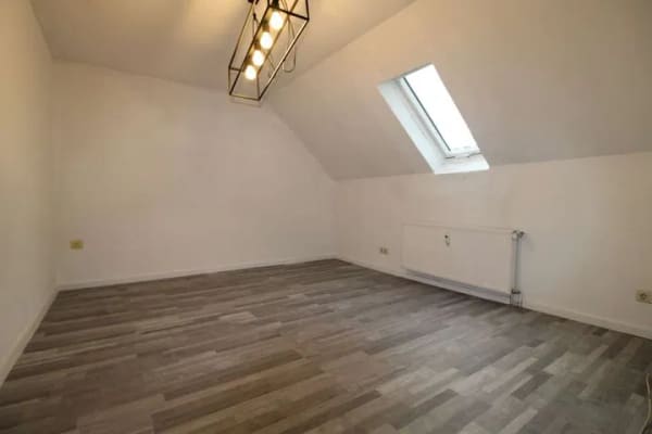 Immobilie in Herrieden - Charmante 3-Zimmer-Dachgeschosswohnung mit Gartenterrasse - Bild 3