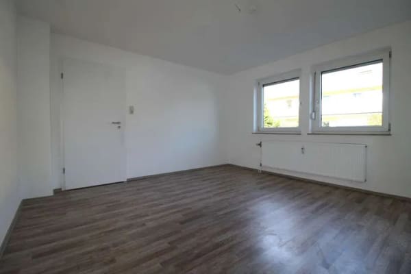 Immobilie in Herrieden - Wohnen mit Weitblick – helle Erdgeschosswohnung mit Terrasse und Garten - Bild 3