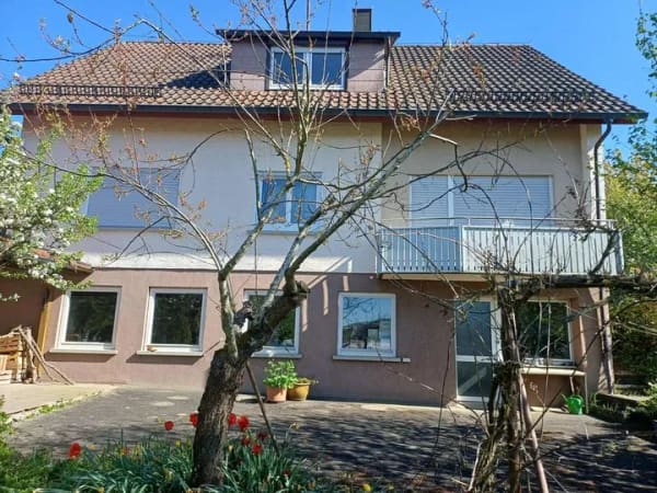 Immobilie in Osterburken - Charmantes Einfamilienhaus mit großem Garten in Osterburken - viel Platz für die ganze Familie - Bild 2