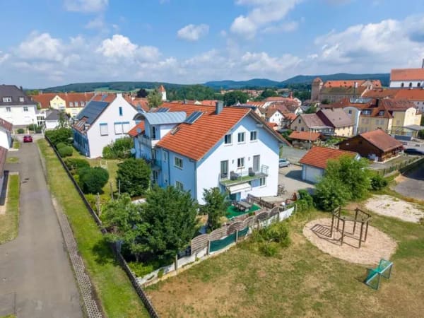 Immobilie in Neunburg vorm Wald - Schöne Doppelhaushälfte in zentraler Lage - Bild 0