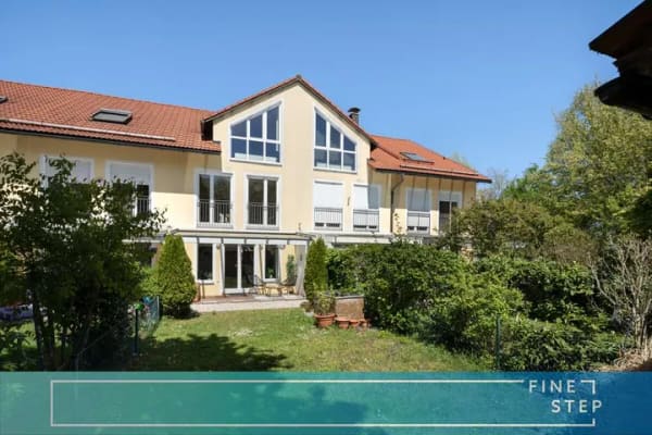 Immobilie in Aschheim - Ein familienfreundliches Haus mit außergewöhnlichem Grünblick, Garten und 2 TG-Plätze - nahe München - Bild 0