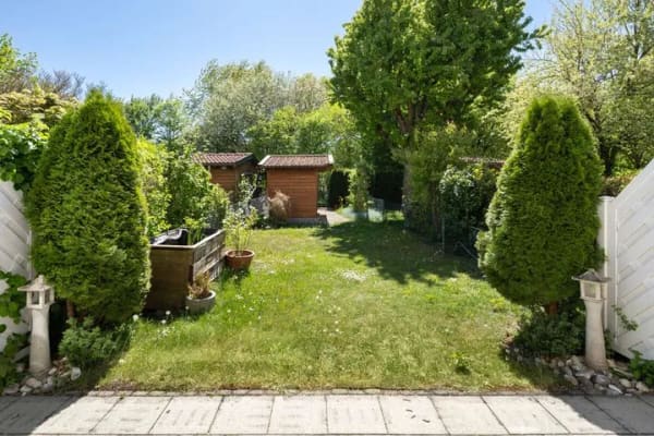 Immobilie in Aschheim - Ein familienfreundliches Haus mit außergewöhnlichem Grünblick, Garten und 2 TG-Plätze - nahe München - Bild 2