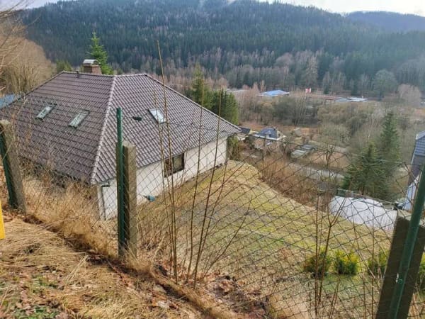 Immobilie in Klingenthal - Schnäppchen nach Rohrbruch - gemütliches Zweifamilienhaus mit Fernblick in Klingenthal - Bild 1