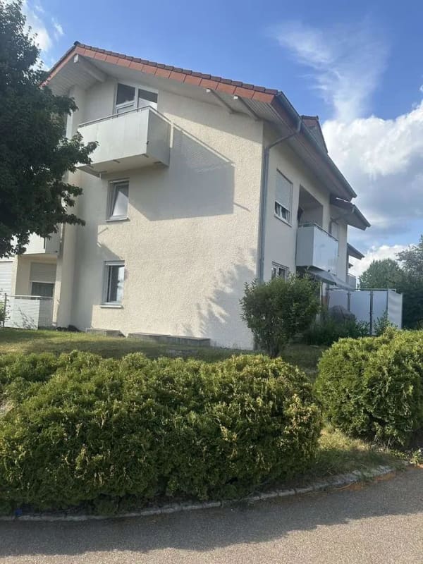 Immobilie in Adelberg - Moderne 3-Zimmer-Eigentumswohnung mit großer Sonnenterrasse, Tiefgaragen- und Außenstellplatz - Bild 0