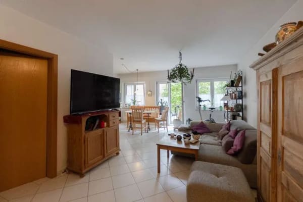 Immobilie in Edling - Gepflegte Hochparterre-Wohnung mit Balkon und praktischem Grundriss - Bild 3