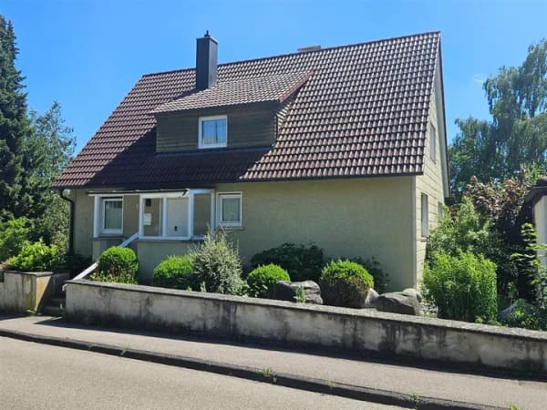 Immobilie in Nattheim - Charmantes Zuhause mit viel Potenzial und schönem Garten - Bild 1