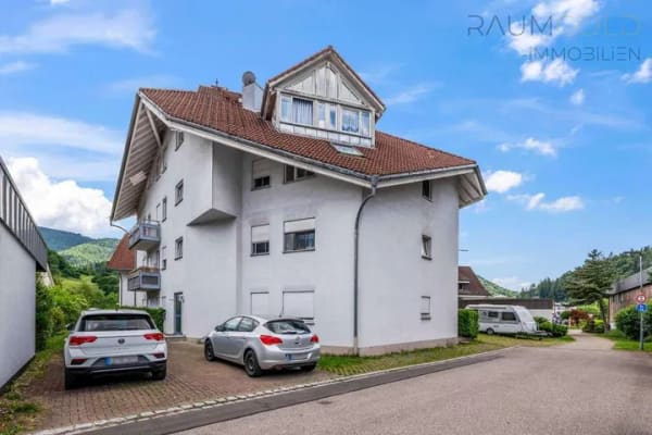 Immobilie in Schönau im Schwarzwald - Großzügige 4-Zimmer Erdgeschosswohnung mit Terrasse und modernem Bad - Bild 1