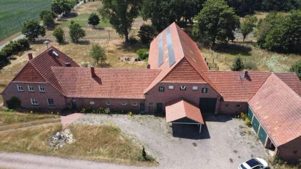 Immobilie in Hemsloh - *** Großer Pferdehof mit Reithalle / Reitplatz und  23 Pferdeboxen*** - Bild 0