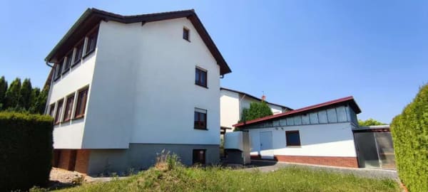 Immobilie in Reichartshausen - Zum Wohlfühlen – sehr gepflegtes, modernisiertes Zweifamilienhaus – ideal für zwei Generationen - Bild 2