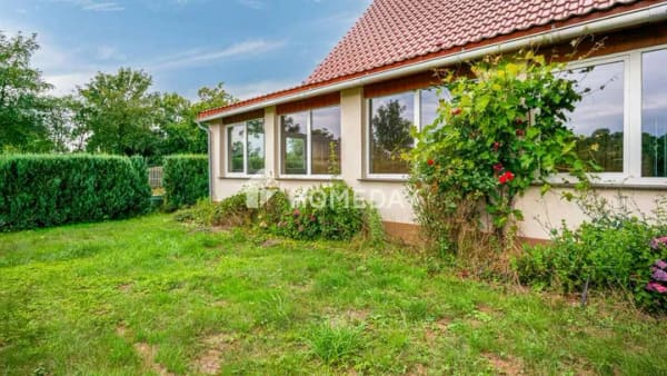 Immobilie in Thedinghausen - Familienfreundliches Einfamilienhaus mit großem Grundstück, Werkstatt & vielen Nutzungsmöglichkeiten - Bild 3