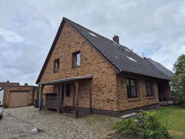 Immobilie in Klein Nordende - Ein-/ Zweifamilienhaus mit Garten und Garage in ruhiger und familienfreundlicher Lage - Bild 0