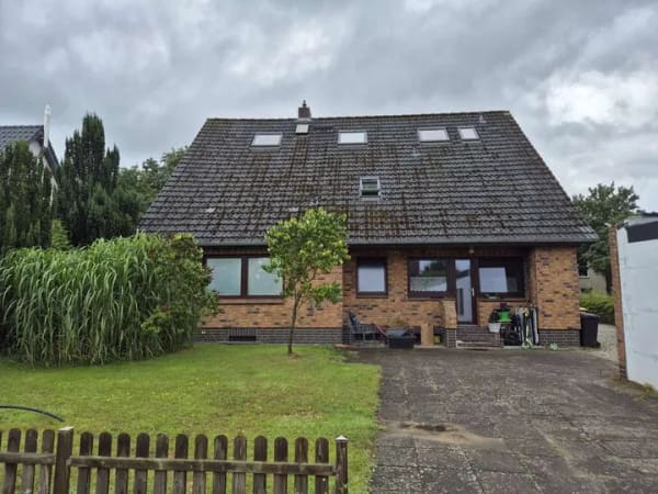 Immobilie in Klein Nordende - Ein-/ Zweifamilienhaus mit Garten und Garage in ruhiger und familienfreundlicher Lage - Bild 2