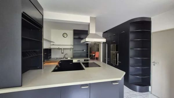 Immobilie in Dudenhofen - Außergewöhnliches Architektenhaus mit viel Platz für die ganze Familie - Bild 2