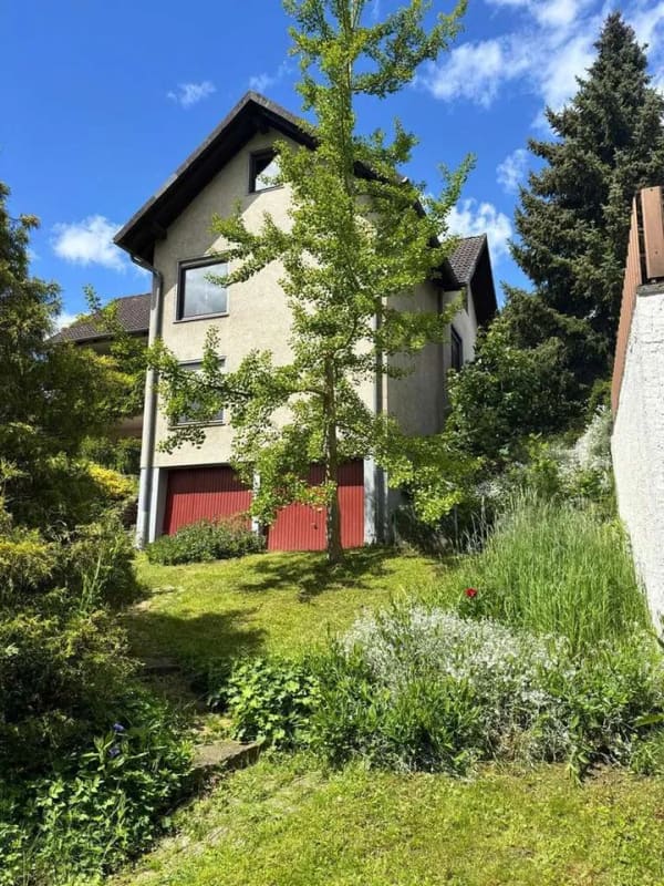 Immobilie in Elze - Großzügiges Einfamilienhaus mit Einliegerwohnung Garten & Blick - Bild 2