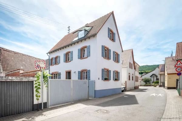 Immobilie in Ranschbach - Charmantes ehemaliges Winzerhaus in Ranschbach – kernsaniert, stilvoll und voller Charakter - Bild 0