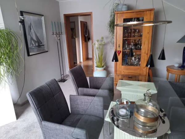 Immobilie in Hehlen - Einfamilienhaus mit Einlieger- und Ferienwohnung – wohnen mit Blick auf den Wald - Bild 2
