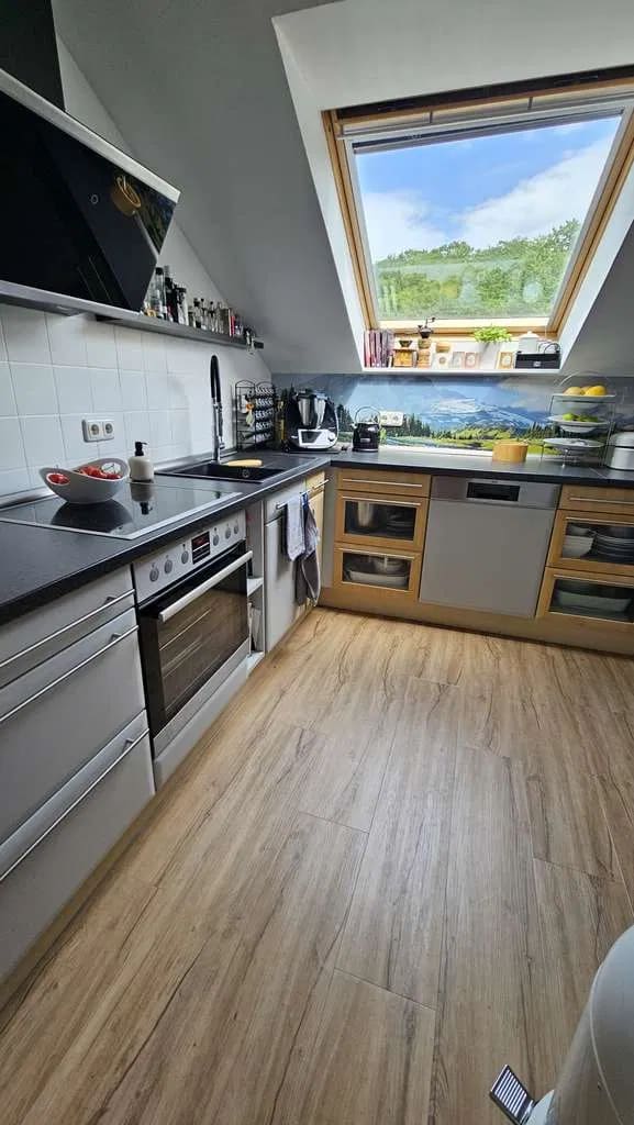 Immobilie in Hehlen - Einfamilienhaus mit Einlieger- und Ferienwohnung – wohnen mit Blick auf den Wald - Bild 3