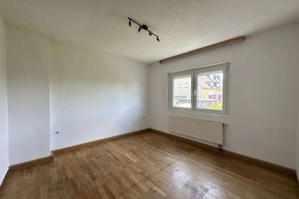 Immobilie in Hermeskeil - Einfamilienhaus in Hermeskeil  - Viel Platz für Ihre Wohnträume - Bild 2