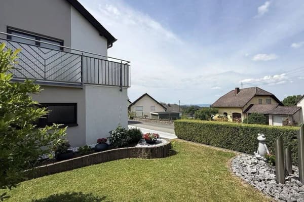 Immobilie in Heidenburg - Großzügig - Modern - Neuwertig Vielseitiges Einfamilienhaus in Heidenburg - Bild 3