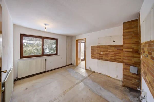 Immobilie in Lauf an der Pegnitz - Sanierungsbedürftiges Einfamilienhaus in Lauf - Bild 2