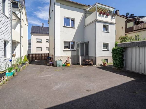 Immobilie in Arnsberg - Großzügiges Einfamilienhaus/ Zweifamilienhaus mit Doppelgarage in bester Innenstadtlage von Neheim! - Bild 3