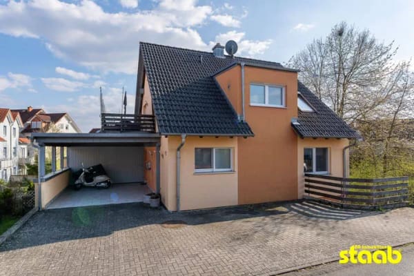 Immobilie in Niedernberg - 2-Familienhaus mit Carport, Stellplätzen und Garten - Bild 2