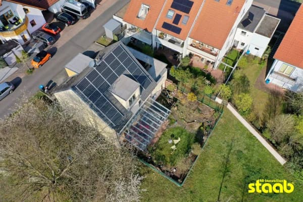 Immobilie in Niedernberg - 2-Familienhaus mit Carport, Stellplätzen und Garten - Bild 3