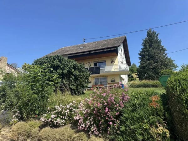 Immobilie in Durchhausen - Einfamilienhaus mit großzügigem Grundstück und Potenzial - Bild 0