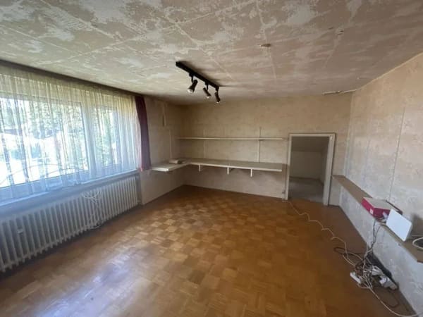 Immobilie in Durchhausen - Einfamilienhaus mit großzügigem Grundstück und Potenzial - Bild 4