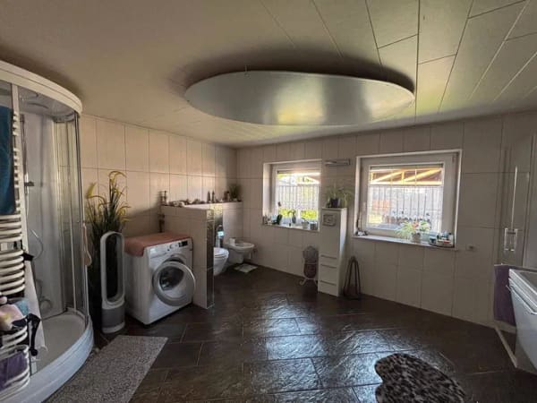 Immobilie in St. Egidien - Einfamilienhaus mit Büroeinheit im Erdgeschoss und reichlich Lagerflächen - Bild 4