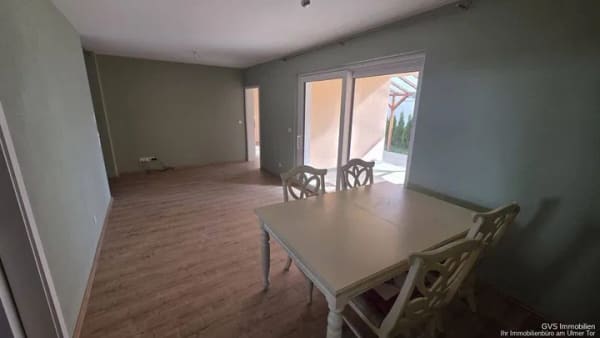 Immobilie in Niederrieden - 4,5 Zimmer-Wohnung mit Garten und Terrasse in Niederrieden - Bild 3
