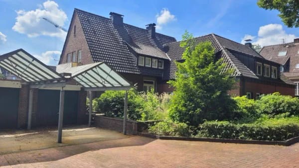 Immobilie in Greven - Wohn- und Geschäftshaus mit drei Wohnungen und Praxisflächen - Bild 1